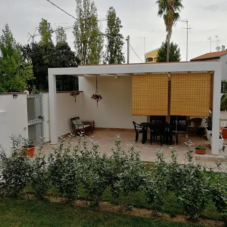 Seaside Garden - Guest Holiday home *